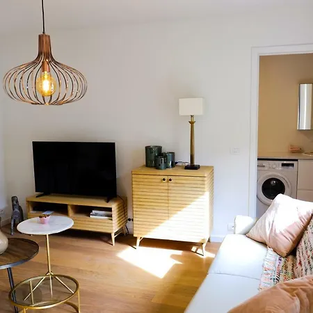 Апартаменты Modern In The Heart Of Гент