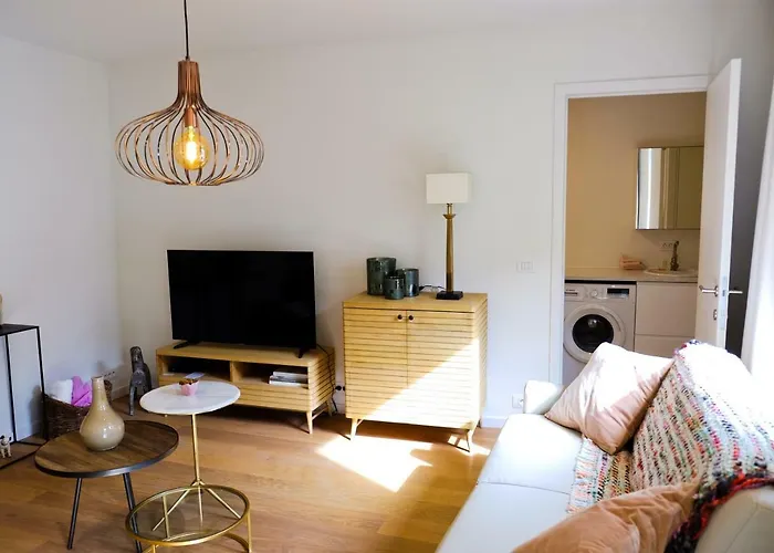 Апартаменты Modern In The Heart Of Гент